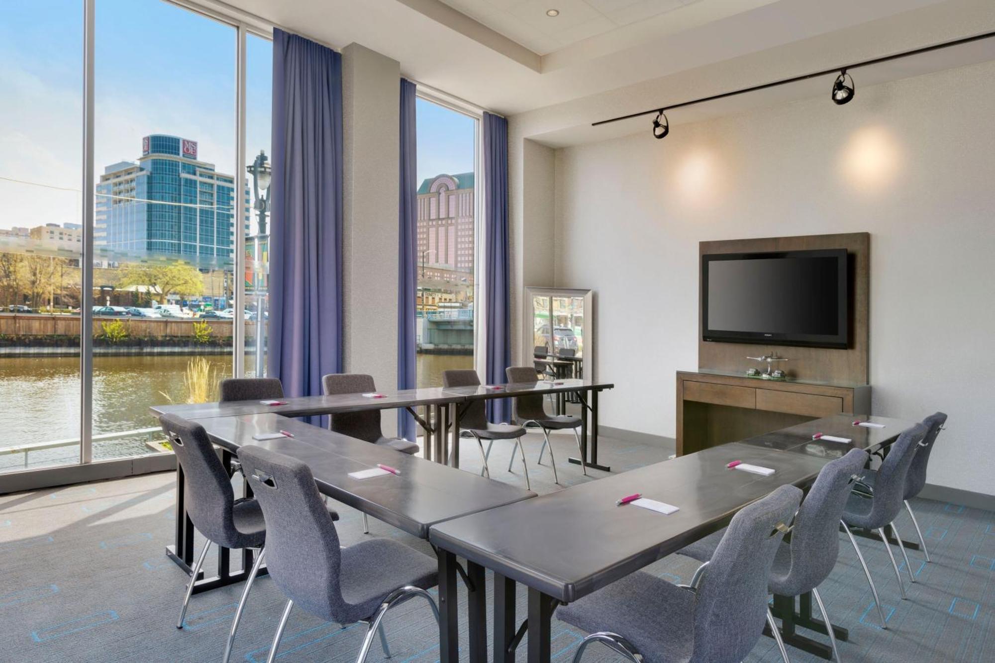 Aloft Hotel Milwaukee Downtown Ngoại thất bức ảnh