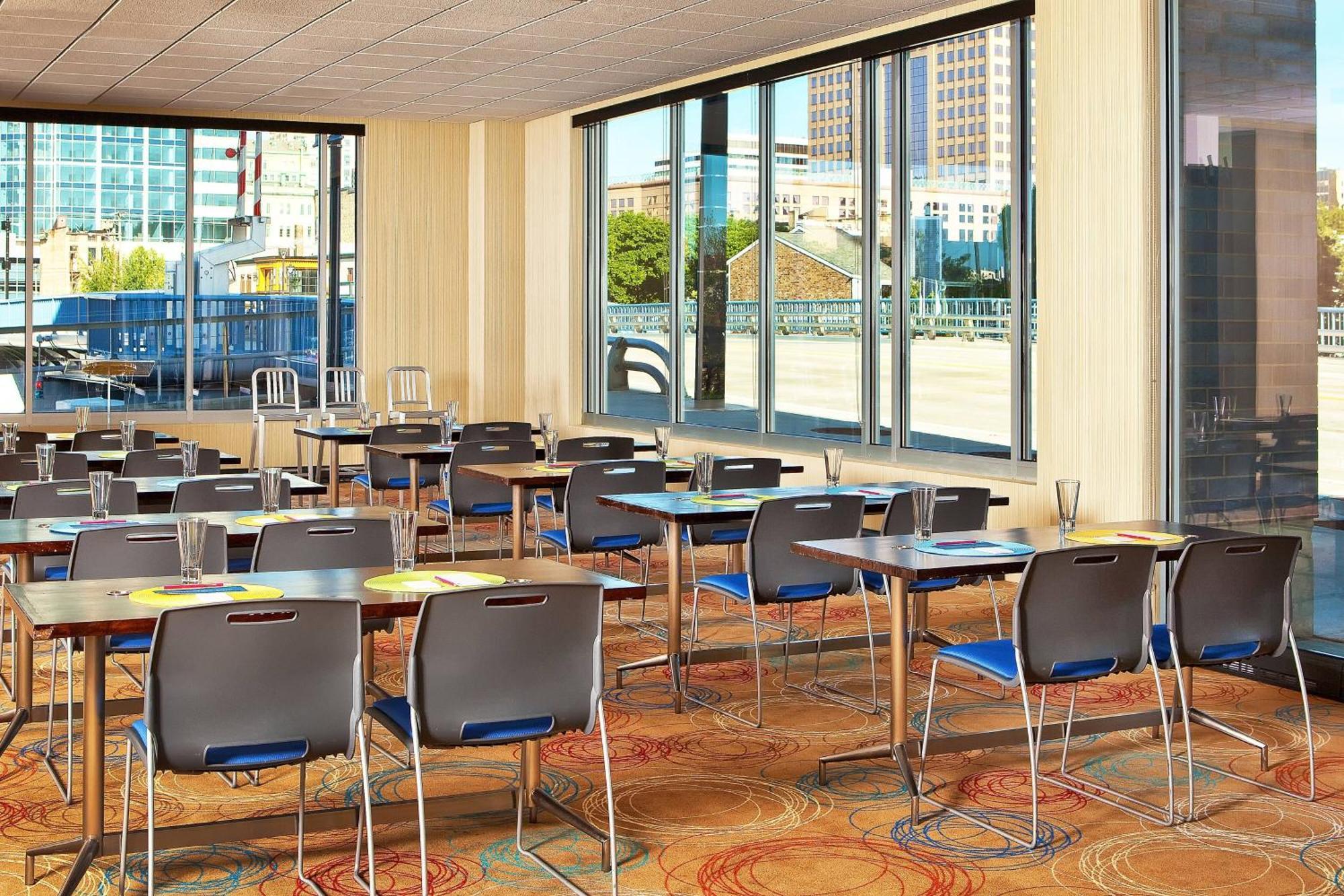 Aloft Hotel Milwaukee Downtown Ngoại thất bức ảnh