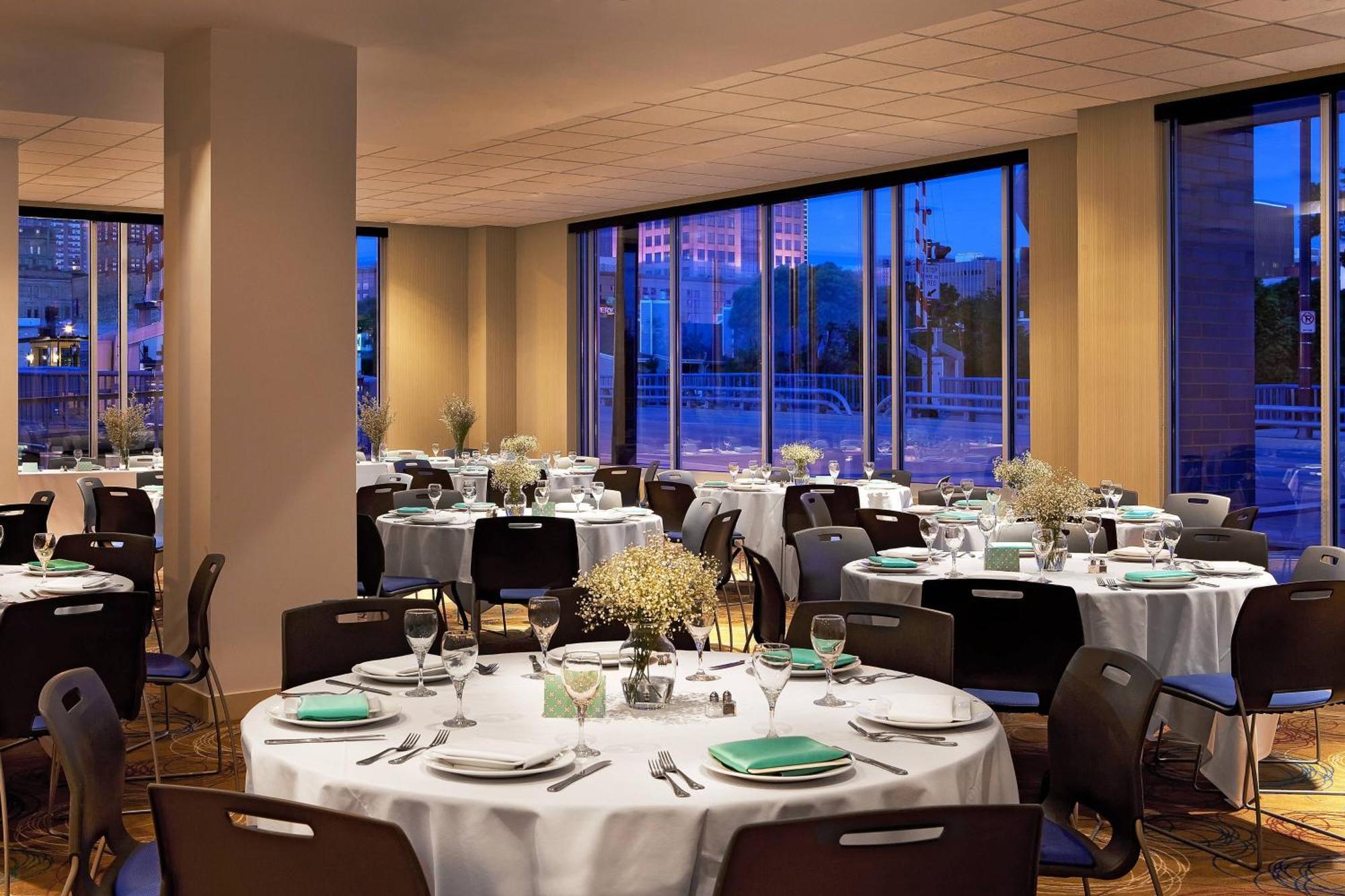 Aloft Hotel Milwaukee Downtown Ngoại thất bức ảnh