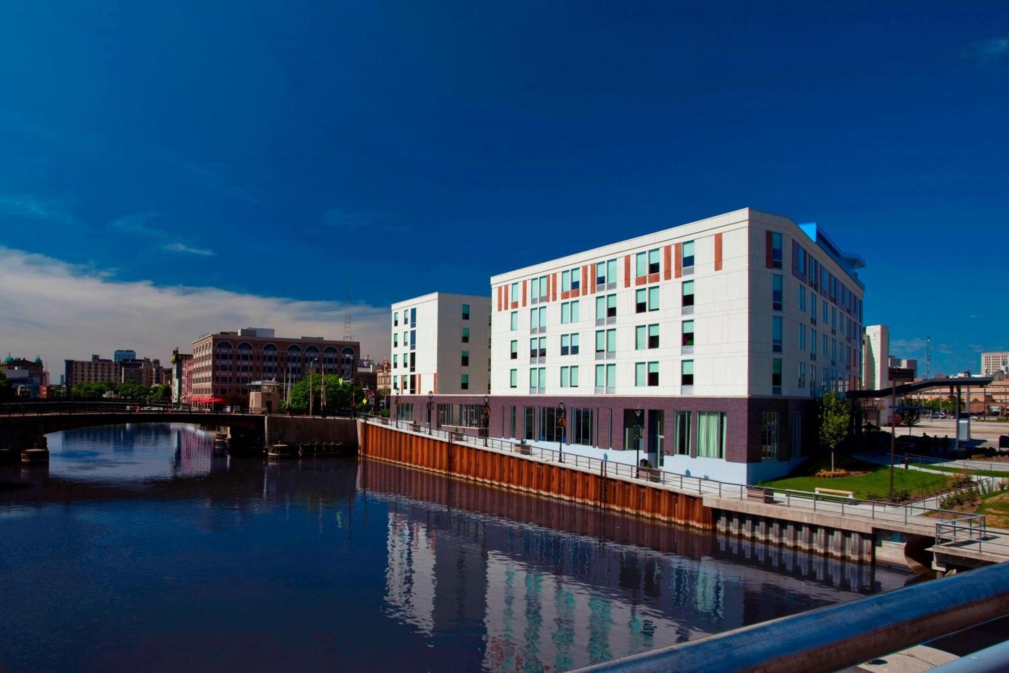 Aloft Hotel Milwaukee Downtown Ngoại thất bức ảnh